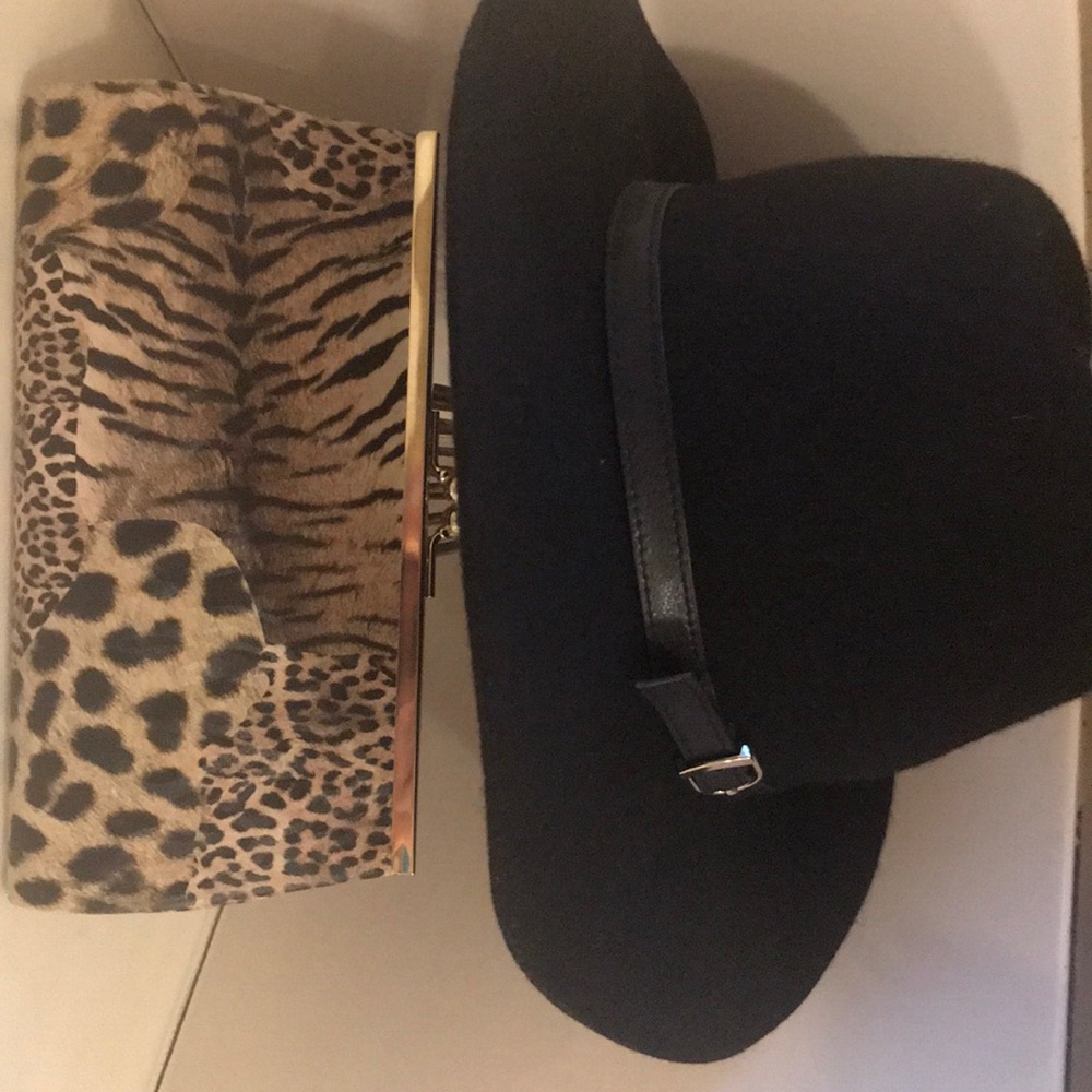 Meet your Posher, Carolina